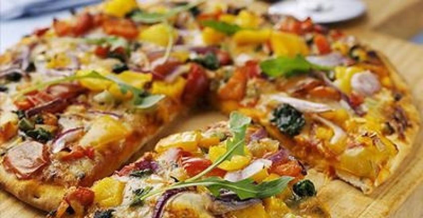 نحوه پخت پیتزای سبزیجات رژیمی