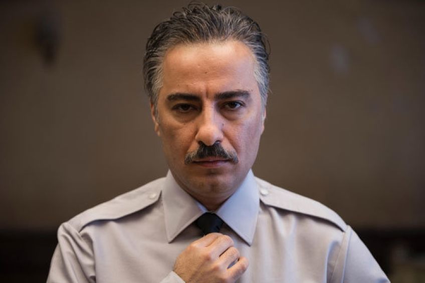نوید محمد زاده در فیلم سرخ پوست به کارگردانی نیما جاویدی