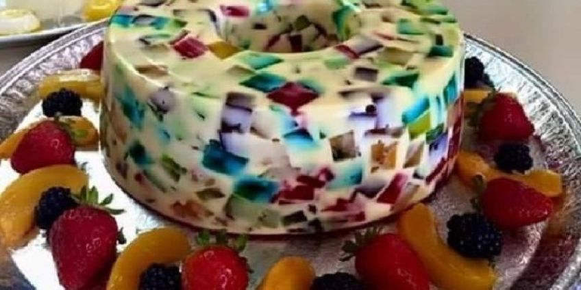 آموزش تهیه پاناکوتا با ژله خرده شیشه با طعم بی نظیر