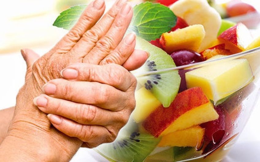 نوشیدنی های مناسب برای درمان التهاب مفاصل