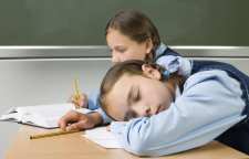 راهکارهایی برای حل مشکل دیر بیدار شدن فرزندان در زمان مدرسه