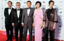 پوشش متفاوت ترانه علیدوستی در جشنواره ی بین المللی فیلم توکیو