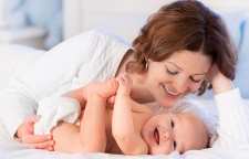 فواید شیر مادر  و تاثیرش بر دفع خطرات و مضرات آلودگی هوا
