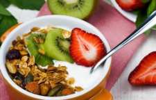 آموزش طبخ ماست و اسموتی میوه و سبزیجات صبحانه مقوی و رژیمی برای دیابتی ها
