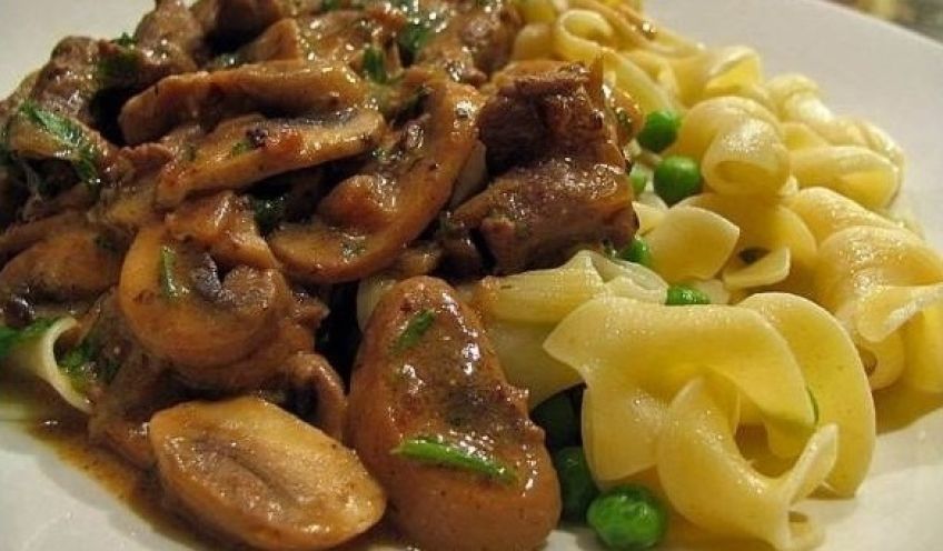 طرز تهیه قارچ استراگانوف