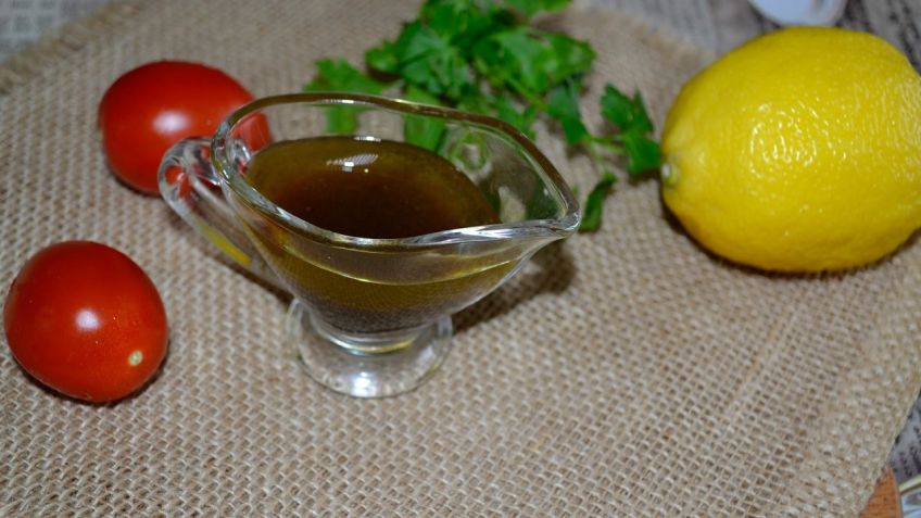 نحوه تهیه چاشنی سالاد کنجد و زنجبیل