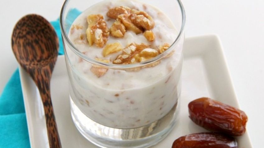 طرز تهیه دسر ماست و خرما