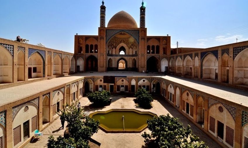 مسجد آقا بزرگ در کاشان