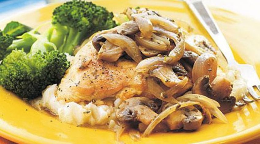 آموزش تهیه خوراک مرغ و قارچ رژیمی