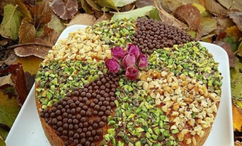آموزش تهیه کیک گلاب و زعفران