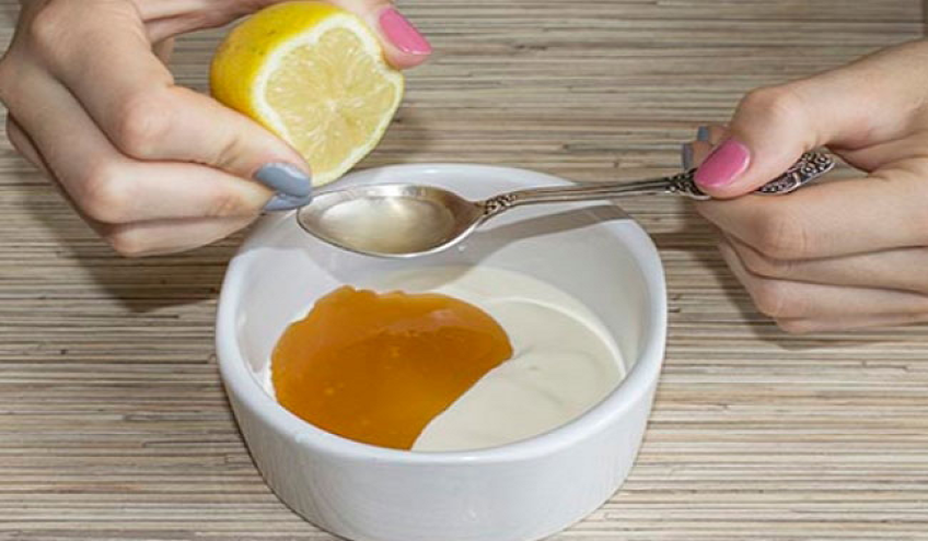 4 نوع ماسک خانگی برای از بین بردن جوش های سر سیاه
