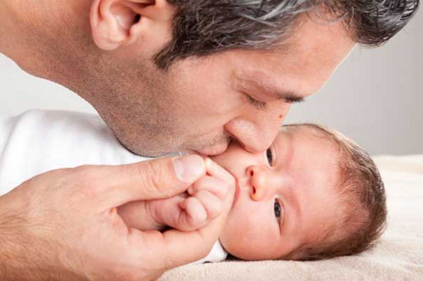 ارتباط سلامت پدر با سلامت کودک خود