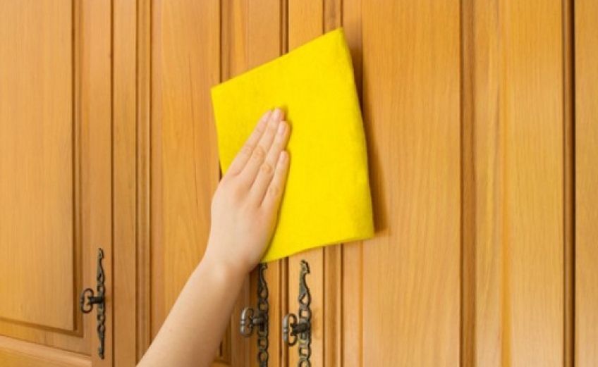 بهترین روش تمیز کردن کابینت های چوبی آشپزخانه