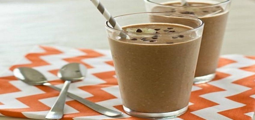 طرز تهیه میلک شیک موچا شکلاتی