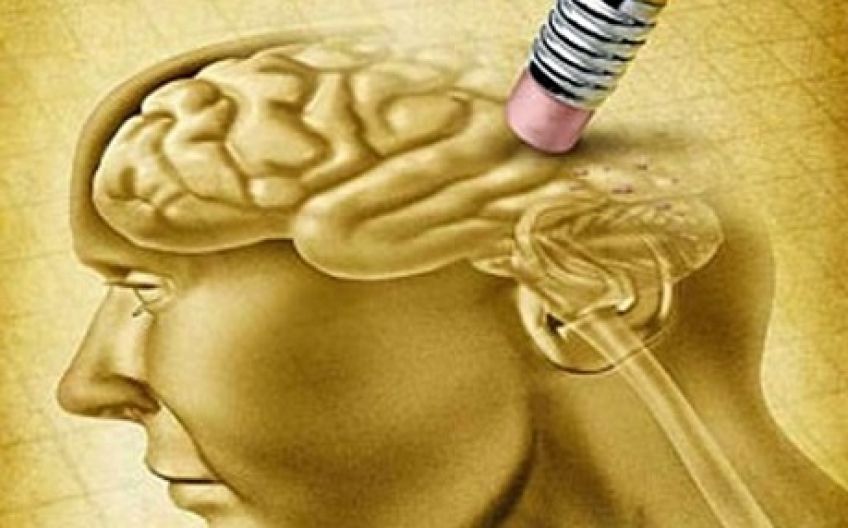 چه عواملی باعث می شوند به آلزایمر مبتلا شویم