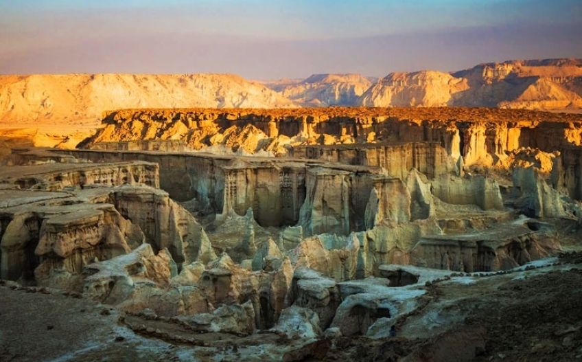 دره ستاره های قشم شاهکار سقوط ستاره