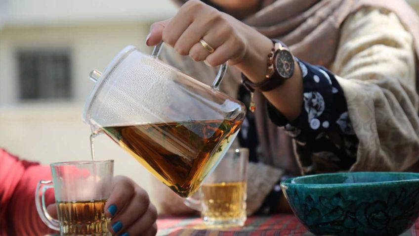 درمان سرما خوردگی با دمنوش های خانگی