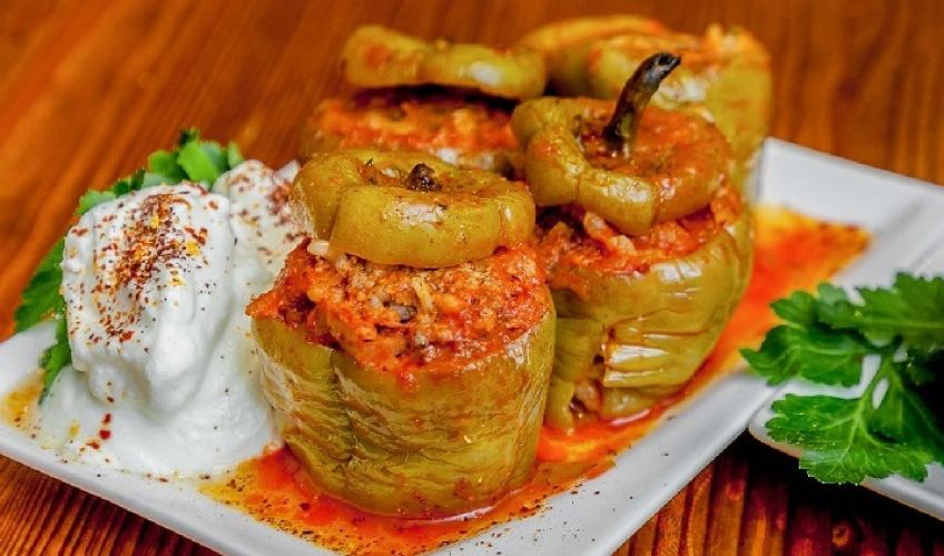 طرز تهیه دلمه فلفل سبز