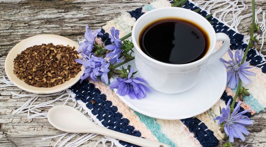 خواص عرق کاسنی و نحوه مصرف آن