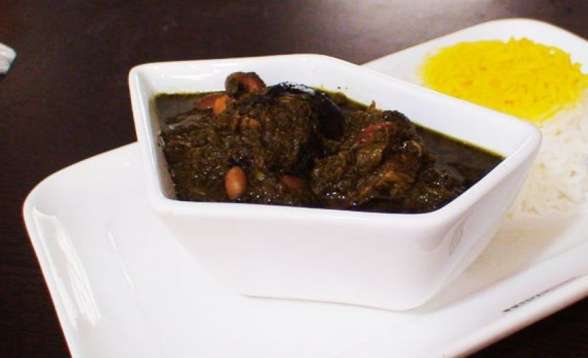 آموزش تهیه خورشت رژیمی قورمه سبزی با قارچ