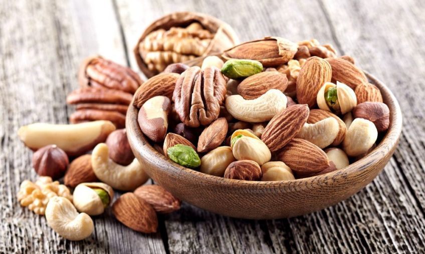 مصرف آجیل و خشکبار برای پیشگیری از بیماری های قلب و عروقی