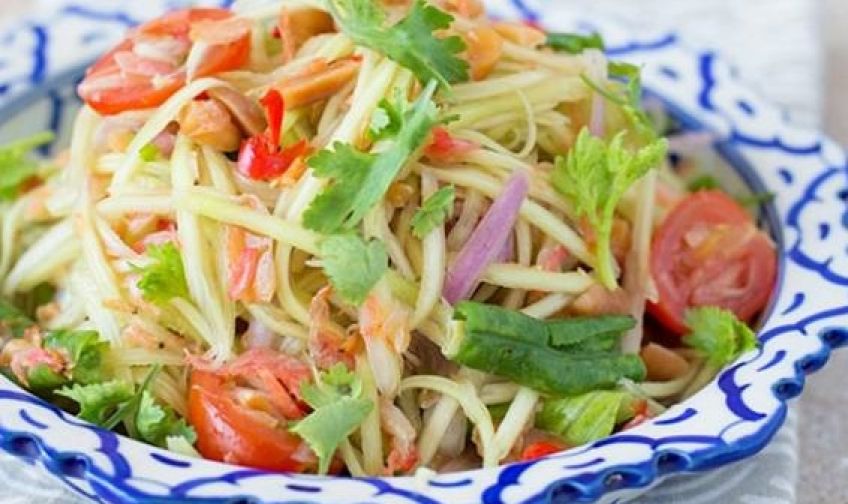 نحوه تهیه سالاد سبز و انبه