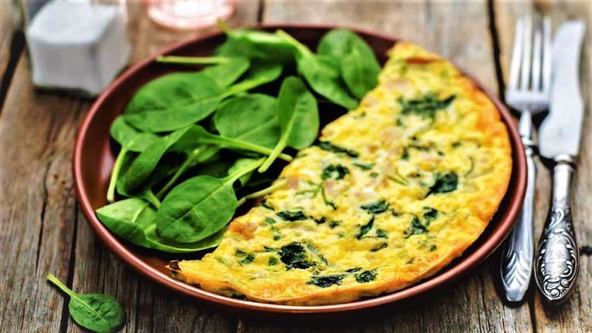 آموزش طبخ املت اسفناج و گوجه فرنگی رژیمی صبحانه بیماران دیابتی