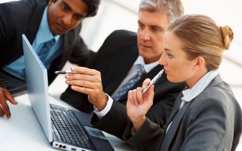 تاثیر شناسایی و بررسی رقبا در کسب و کار اینترنتی