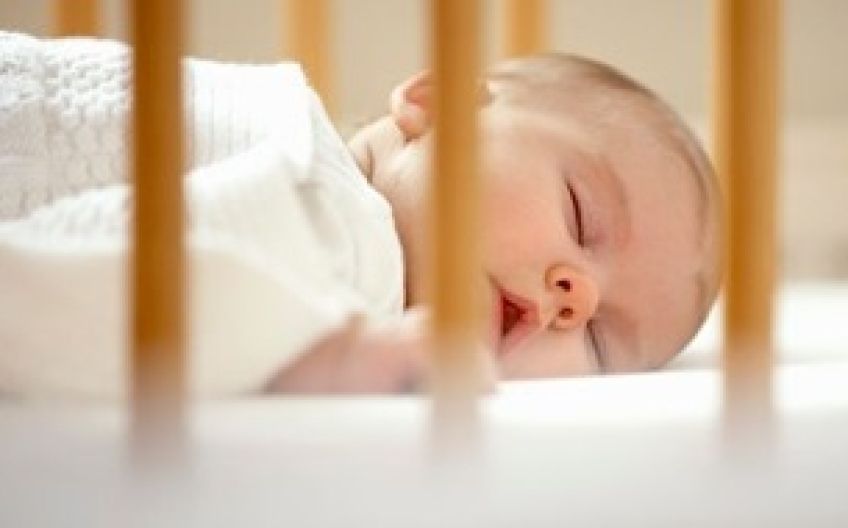 چه سنی برای جدا کردن اتاق کودک مناسب است