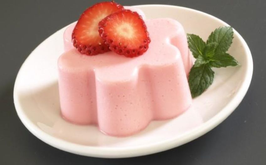 آموزش تهیه دسر توت فرنگی و ماست