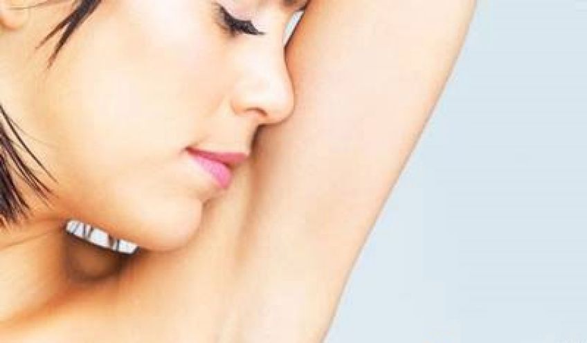 روش های از بین بردن سیاهی زیر بغل