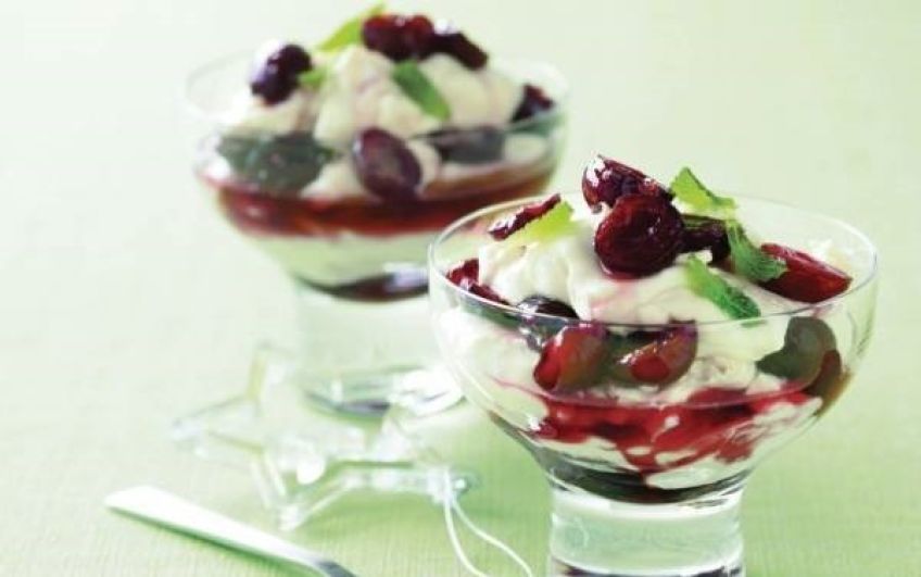 آموزش تهیه دسر مرنگ گیلاس با طعم ترش و شیرین