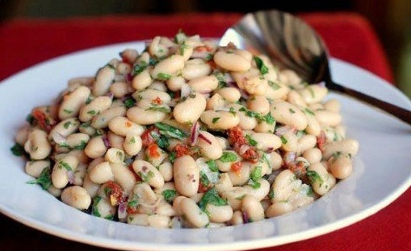 طرز تهیه سالاد لوبیا سفید