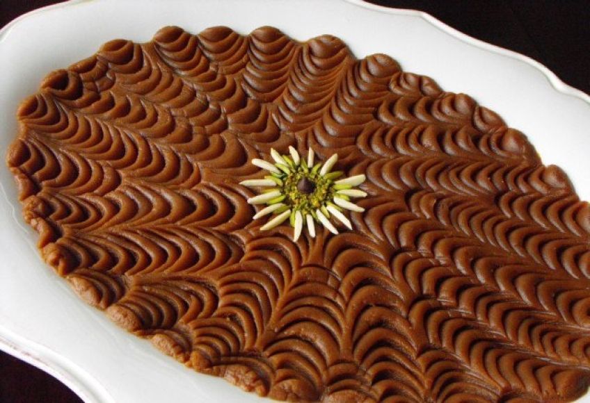 آموزش تهیه حلوای خرما مقوی