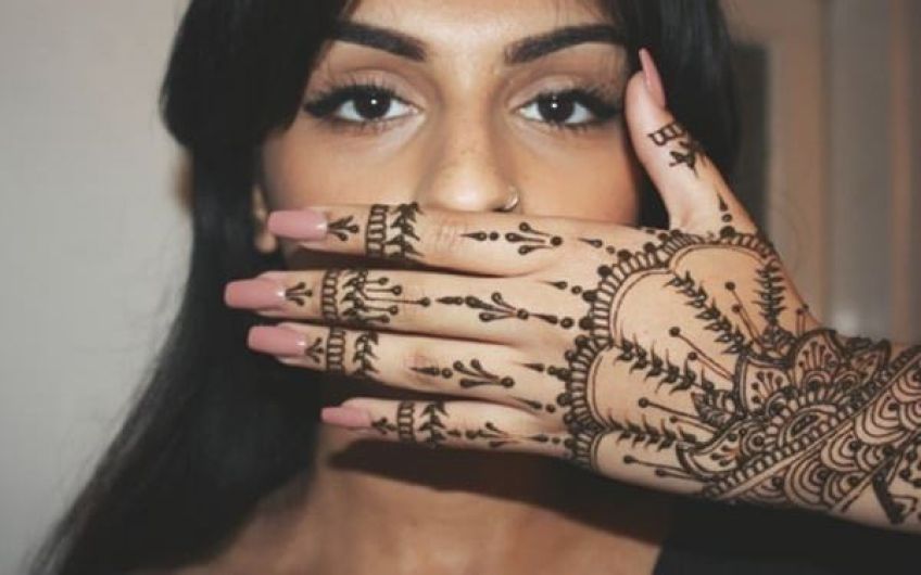 مدل های طراحی و نقاشی با حنا روی دست