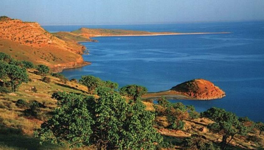 جزیره اشک معروف ترین جزیره دریاچه ارومیه