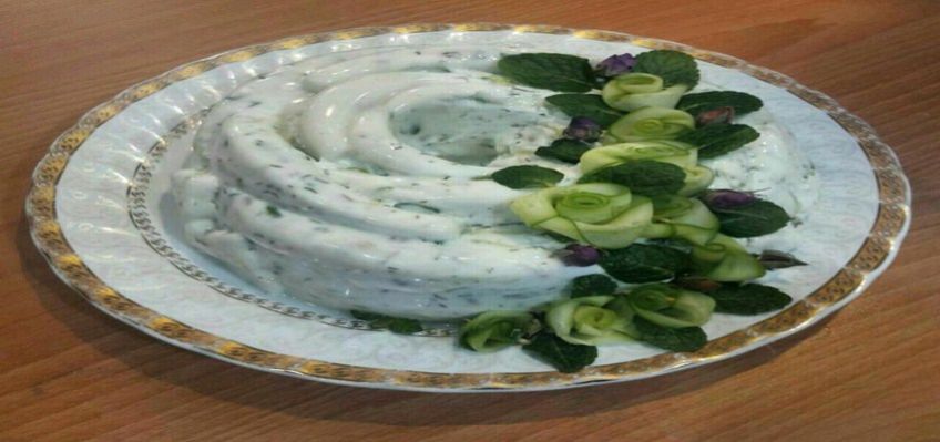 روش درست کردن ماست و خیار قالبی