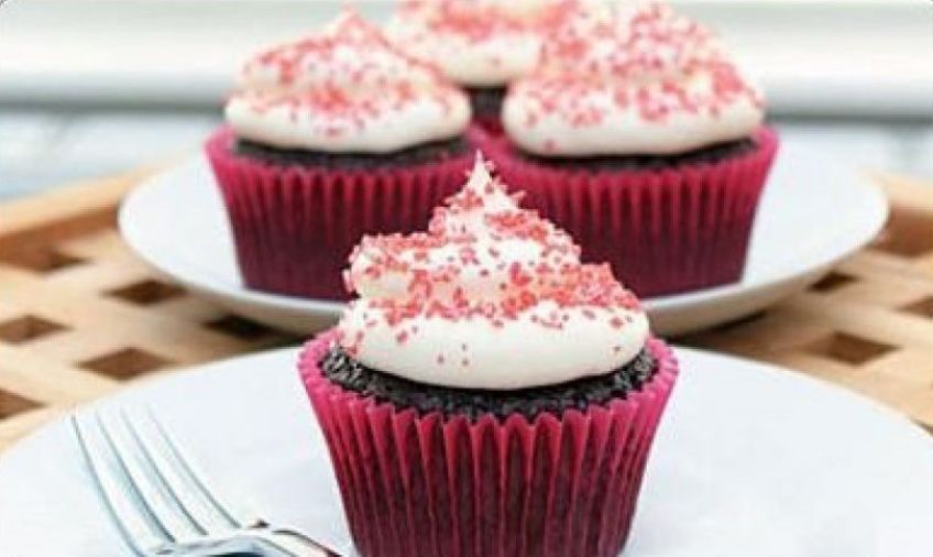 آموزش تهیه کاپ کیک لبو برای شب چله