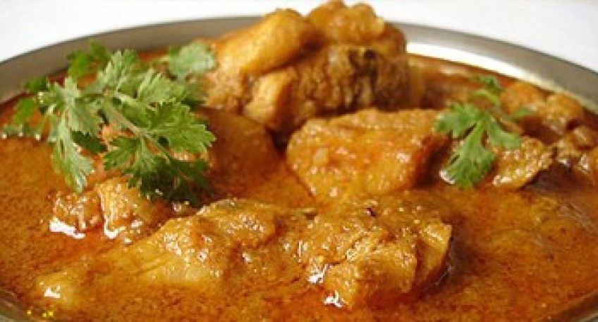 خورش مرغ با ادویه کاری