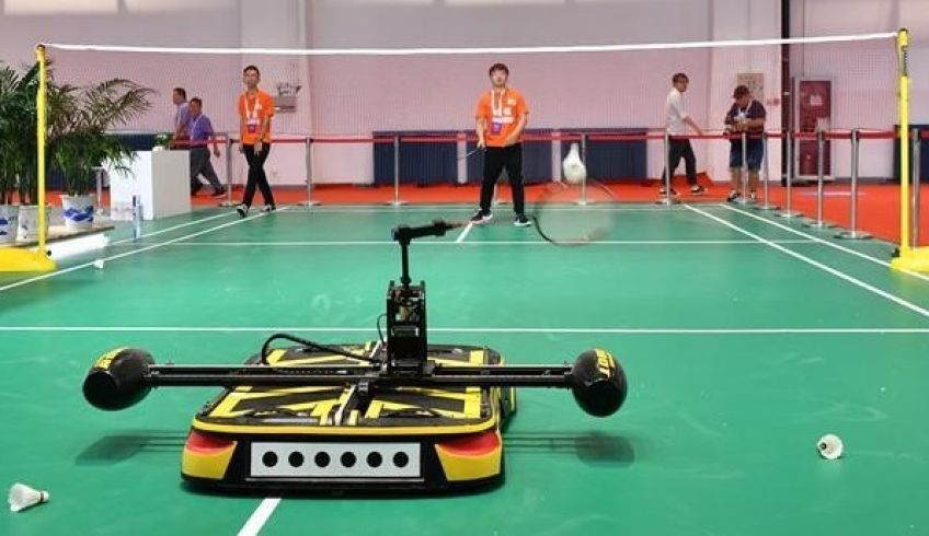 آشنایی با ربات بدمینتون باز Robomintoner