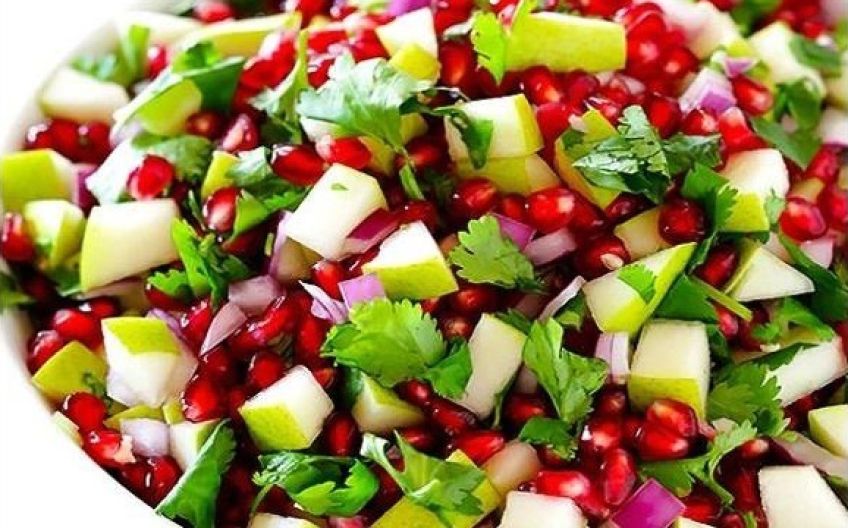 طرز تهیه سالاد سیب و انار