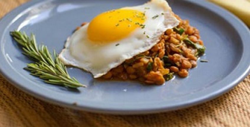 طرز تهیه پوره عدس با تخم مرغ