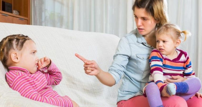 هرگز این جملات را به کودک خود نگویید