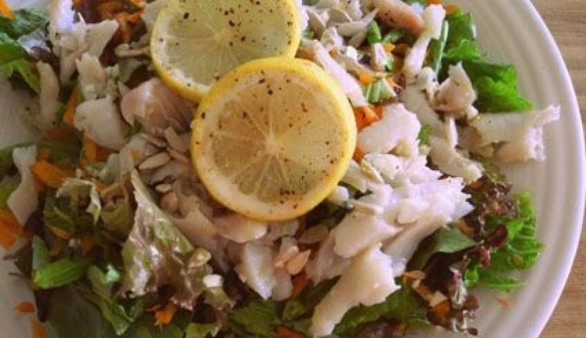 روش طبخ سالاد ماهی سفید