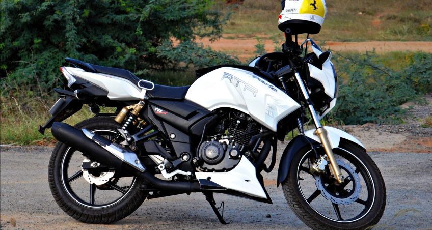 مشخصات موتورسیکلت آپاچی RTR 180