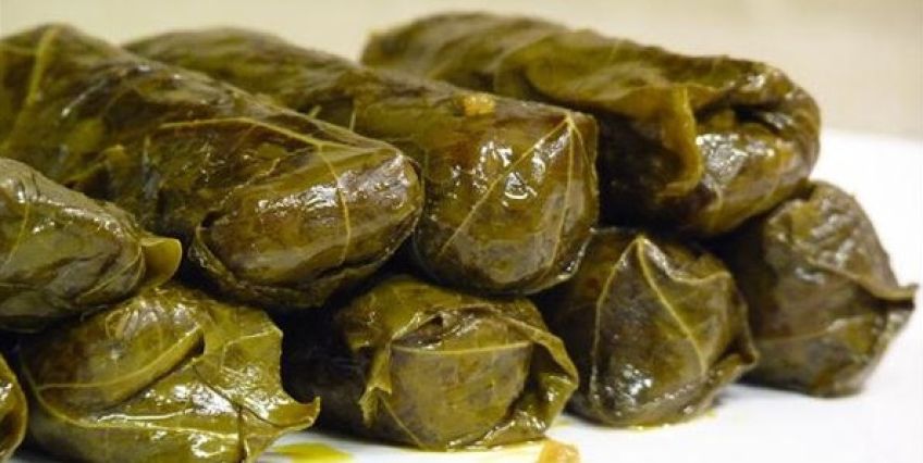 روش تهیه دلمه برگ مو با بلغور