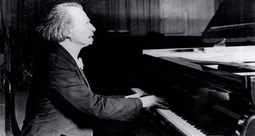 داستان زیبای پادرفسکی و دو دانشجو