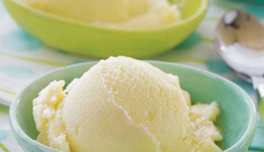آموزش تهیه دسر ماست یخ زده موز و انبه دسری خنک و خوشمزه