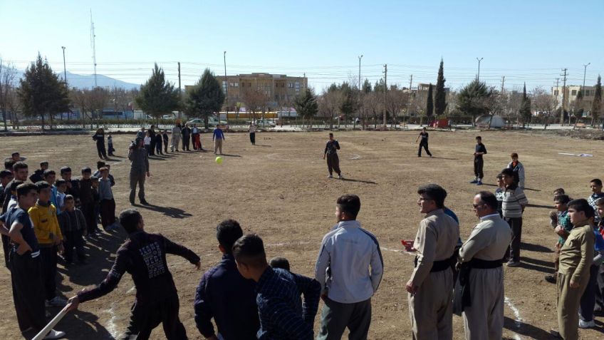 گرزان از بازی های سنتی مردمان کرد