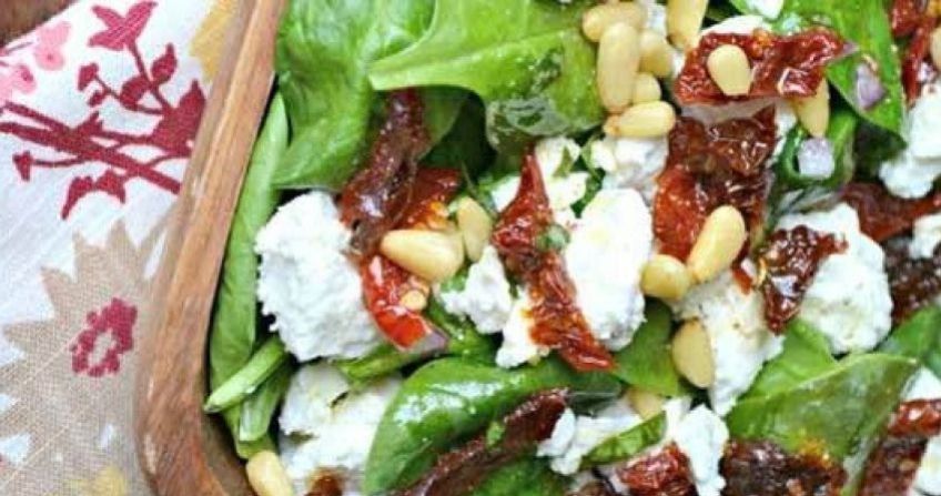 روش تهیه سالاد اسفناج ایتالیایی